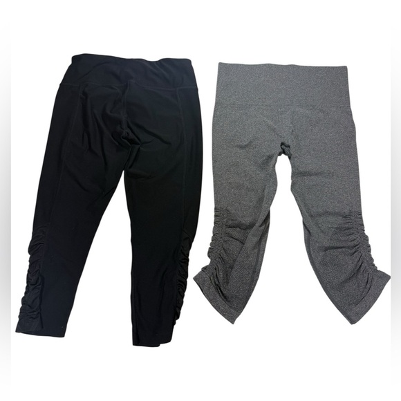 Bundle of 2 Cropped Leggings SzSm Black Gray Rouched Side Hem - Picture 3 of 14